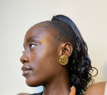 Load image into Gallery viewer, Clio earrings