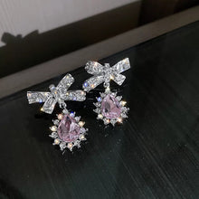 Load image into Gallery viewer, Crystal earrings